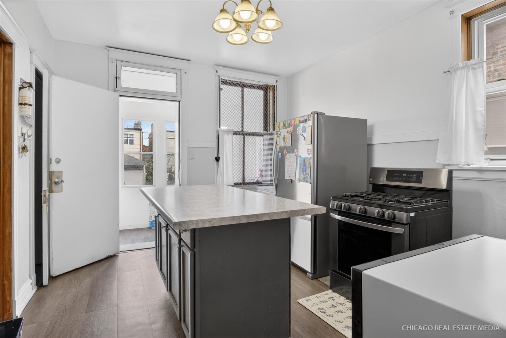 1011 N Menard Avenue