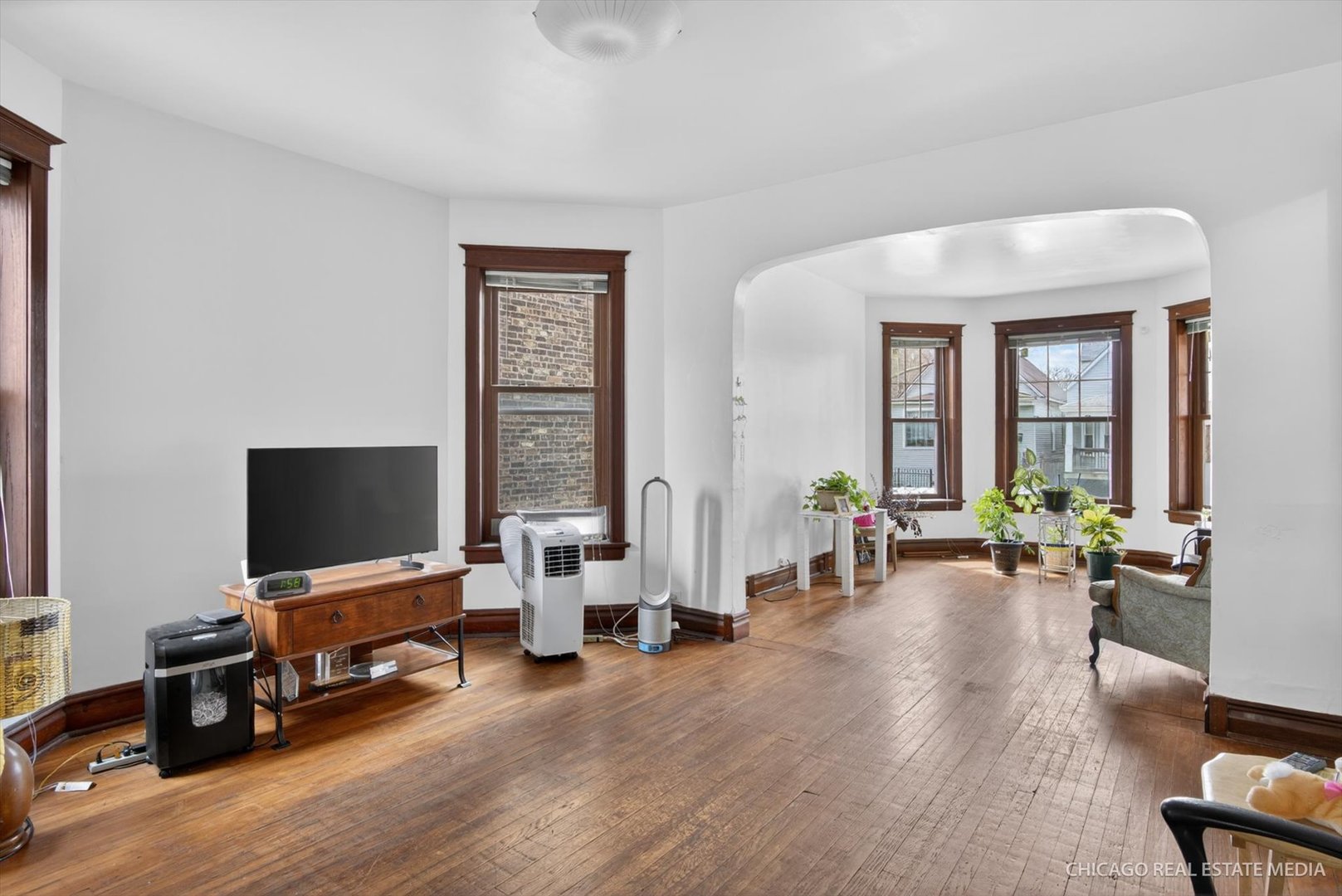 1011 N Menard Avenue