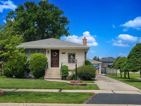 Tiny photo for 9020 Nashville Avenue, Oak Lawn, IL 60453 (MLS # 12698851)