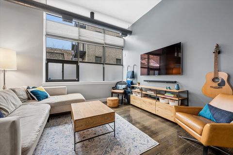 Tiny photo for 1137 N WOOD Street #1H, Chicago, IL 60622 (MLS # 12582178)