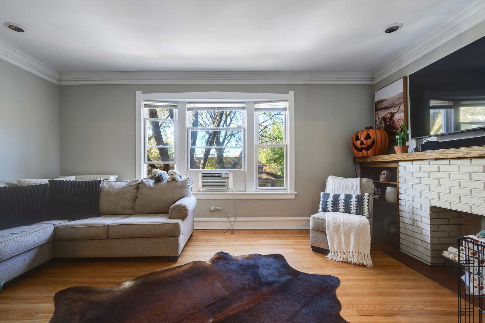 4257 N Lockwood Avenue