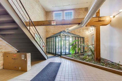 Tiny photo for 5235 N Ravenswood Avenue #3, Chicago, IL 60640 (MLS # 12505639)