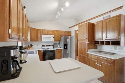 Tiny photo for 6010 N Hancock Avenue, Davenport, IA 52806 (MLS # 12662480)