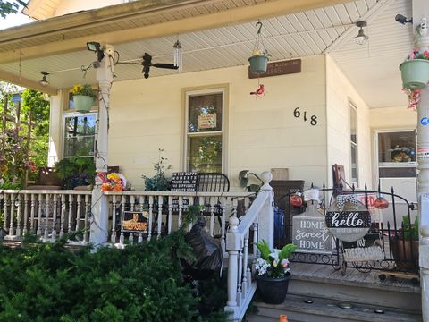 Tiny photo for 618 Washburn Street, Elgin, IL 60123 (MLS # 12677346)