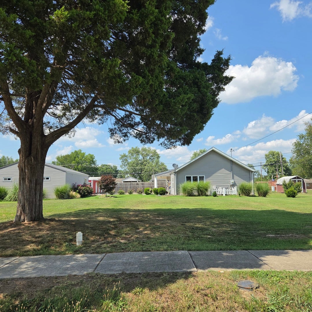 505 Sylvester Avenue W