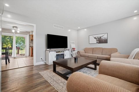 Tiny photo for 1213 Brentwood Court, Normal, IL 61761 (MLS # 12688811)