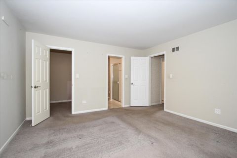 Tiny photo for 299 MALLARD POINT Point #D, Lake Barrington, IL 60010 (MLS # 12549419)