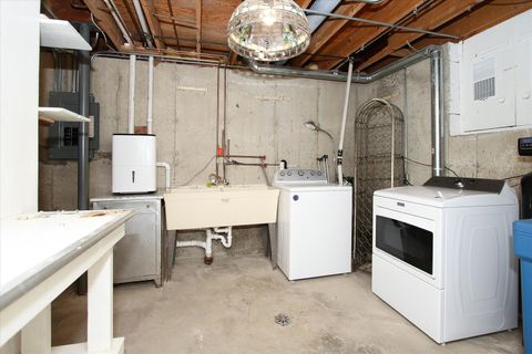 Tiny photo for 299 MALLARD POINT Point #D, Lake Barrington, IL 60010 (MLS # 12549419)