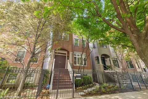1541 W ALTGELD Street Chicago IL 60614