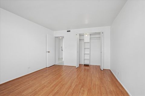 Tiny photo for 6301 N Sheridan Road #22D, Chicago, IL 60660 (MLS # 12499946)