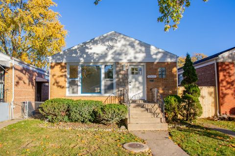 Photo of 12421 S Honore Street, Calumet Park, IL 60827 (MLS # 12514298)