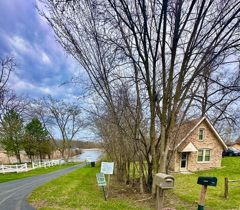 Tiny photo for 26372 W Prospect Avenue, Antioch, IL 60002 (MLS # 12618139)