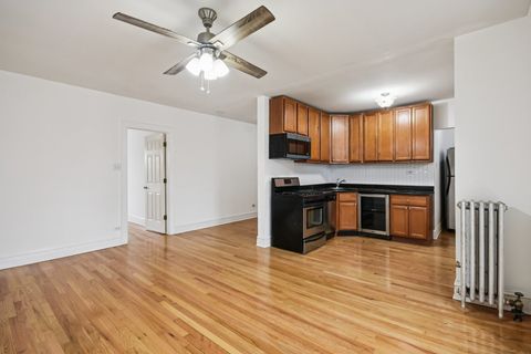 Tiny photo for 5621 N Spaulding Avenue #3S, Chicago, IL 60659 (MLS # 12540453)