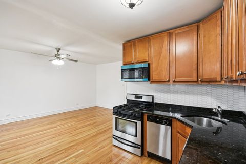 Tiny photo for 5621 N Spaulding Avenue #3S, Chicago, IL 60659 (MLS # 12540453)