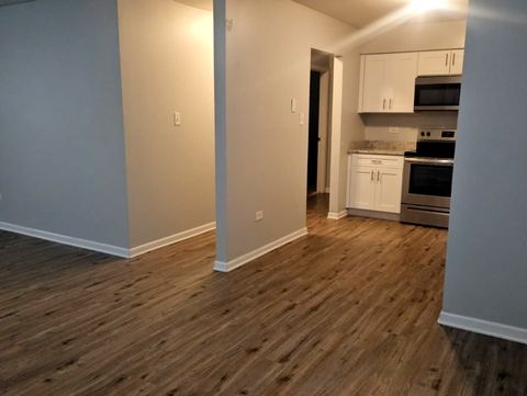 Tiny photo for 125 W Elk Trail #124, Carol Stream, IL 60188 (MLS # 12467323)