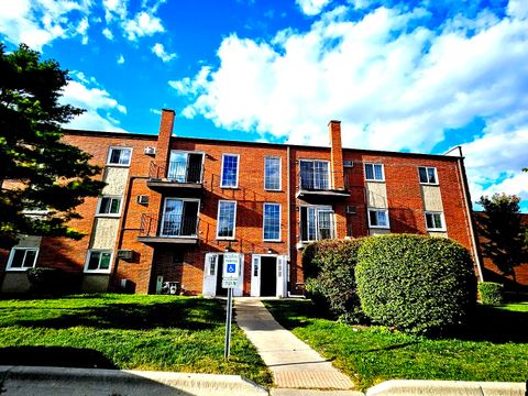 Photo of 125 W Elk Trail #124, Carol Stream, IL 60188 (MLS # 12467323)