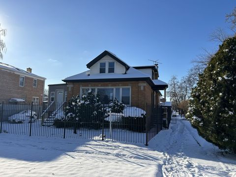 Photo of 9300 S Vernon Avenue, Chicago, IL 60619 (MLS # 12455176)