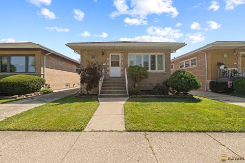 Photo of 4521 W 64th Street, Chicago, IL 60629 (MLS # 12468168)