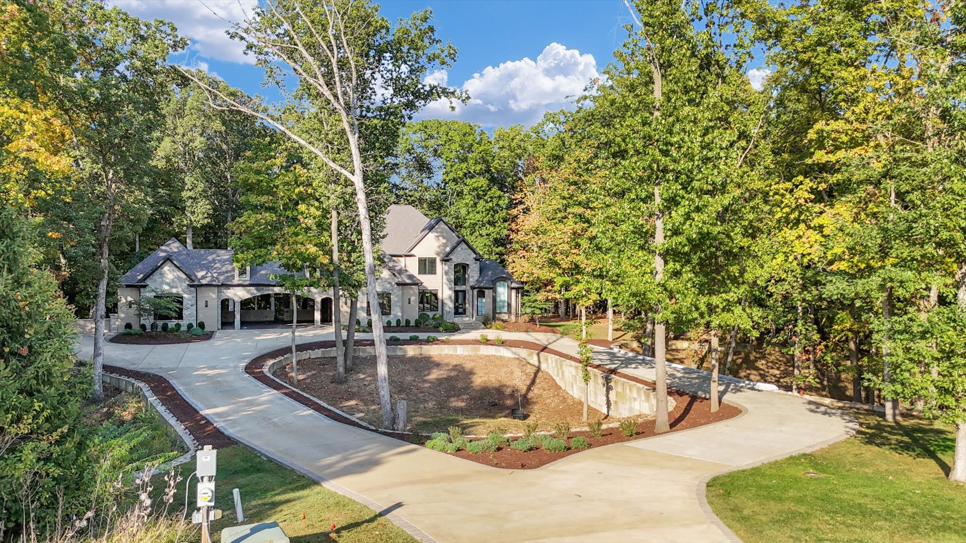 1410 E White Oak Road