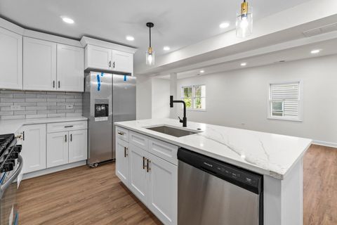 Tiny photo for 19 E 56th Street, Westmont, IL 60559 (MLS # 12552649)