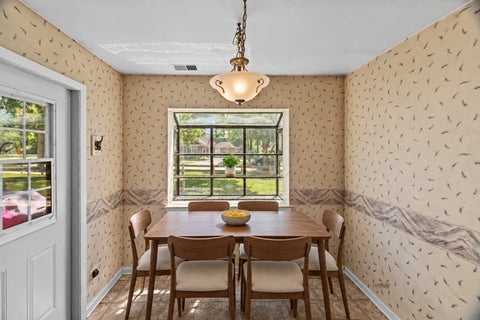 Tiny photo for 196 Grove Avenue #B, Des Plaines, IL 60016 (MLS # 12700992)