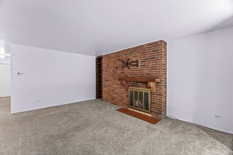 Tiny photo for 196 Grove Avenue #B, Des Plaines, IL 60016 (MLS # 12700992)