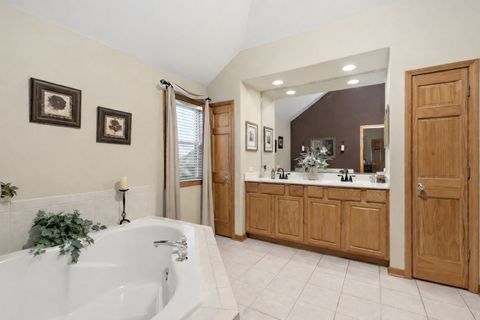 Tiny photo for 2 Margate Court, Lake In The Hills, IL 60156 (MLS # 12523896)