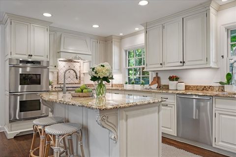 Tiny photo for 180 Apple Tree Road, Winnetka, IL 60093 (MLS # 12488843)