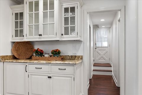 Tiny photo for 180 Apple Tree Road, Winnetka, IL 60093 (MLS # 12488843)