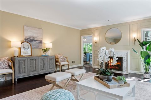Tiny photo for 180 Apple Tree Road, Winnetka, IL 60093 (MLS # 12488843)