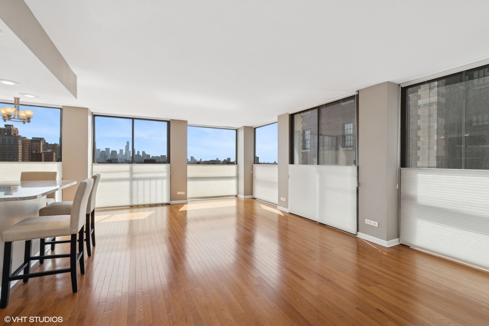 345 W FULLERTON Parkway 1006