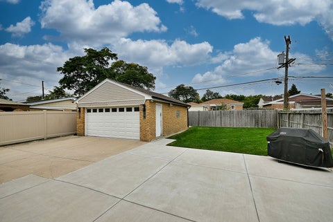 Tiny photo for 1652 Heidorn Avenue, Westchester, IL 60154 (MLS # 12782268)