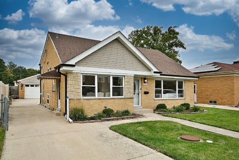 Photo of 1652 Heidorn Avenue, Westchester, IL 60154 (MLS # 12782268)