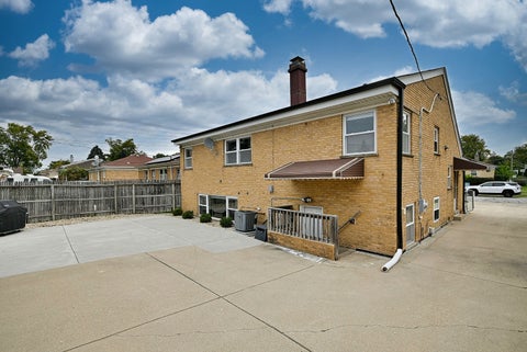 Tiny photo for 1652 Heidorn Avenue, Westchester, IL 60154 (MLS # 12782268)