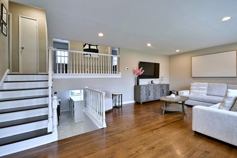 Tiny photo for 1652 Heidorn Avenue, Westchester, IL 60154 (MLS # 12782268)
