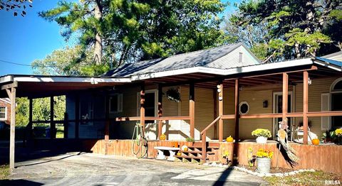 Tiny photo for 200 Williford Road, Jonesboro, IL 62952 (MLS # QC4268741)