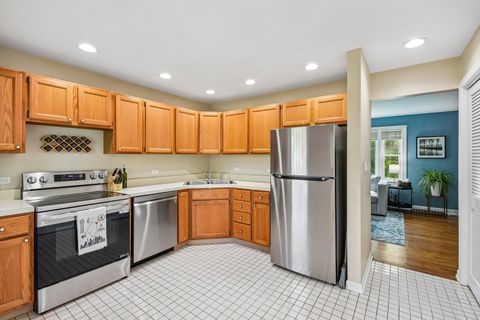 Tiny photo for 836 Lyford Lane, Wheaton, IL 60189 (MLS # 12626920)