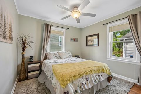 Tiny photo for 836 Lyford Lane, Wheaton, IL 60189 (MLS # 12626920)