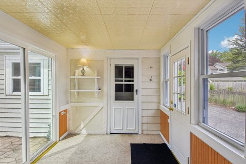 Tiny photo for 836 Lyford Lane, Wheaton, IL 60189 (MLS # 12626920)