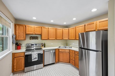 Tiny photo for 836 Lyford Lane, Wheaton, IL 60189 (MLS # 12626920)