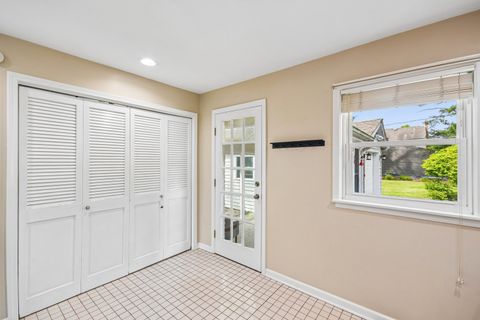 Tiny photo for 836 Lyford Lane, Wheaton, IL 60189 (MLS # 12626920)