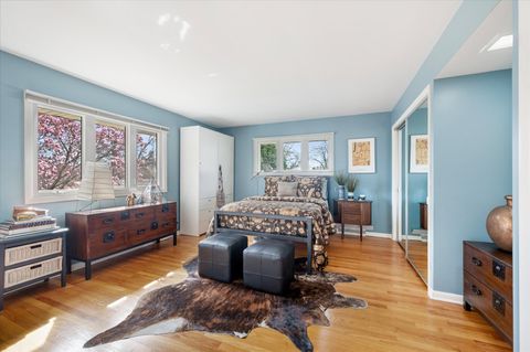 Tiny photo for 631 S Fern Court, Elmhurst, IL 60126 (MLS # 12617862)