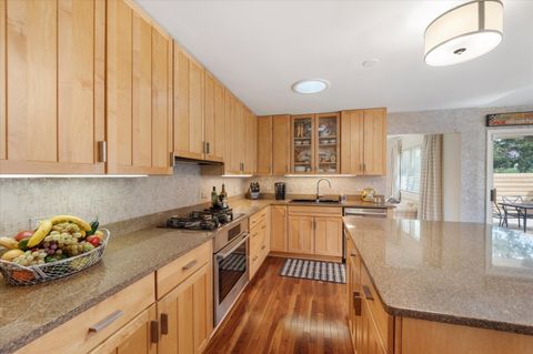 Tiny photo for 631 S Fern Court, Elmhurst, IL 60126 (MLS # 12617862)