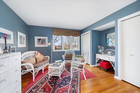 Tiny photo for 631 S Fern Court, Elmhurst, IL 60126 (MLS # 12617862)