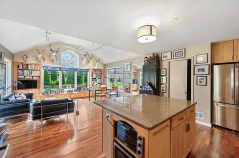 Tiny photo for 631 S Fern Court, Elmhurst, IL 60126 (MLS # 12617862)