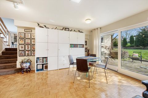 Tiny photo for 631 S Fern Court, Elmhurst, IL 60126 (MLS # 12617862)