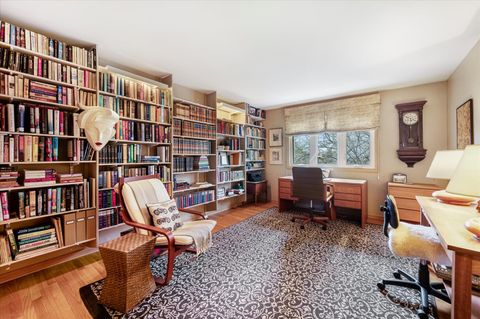 Tiny photo for 631 S Fern Court, Elmhurst, IL 60126 (MLS # 12617862)