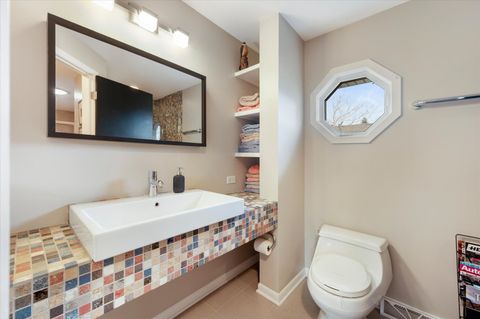 Tiny photo for 631 S Fern Court, Elmhurst, IL 60126 (MLS # 12617862)