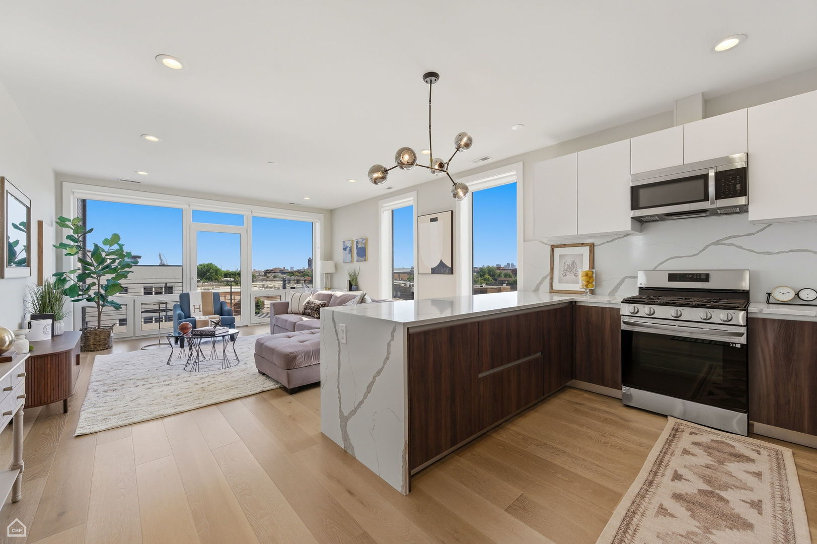 2342 W Adams Street 505