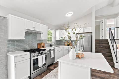 Tiny photo for 609 BALDWIN Avenue, Waukegan, IL 60085 (MLS # 12740968)